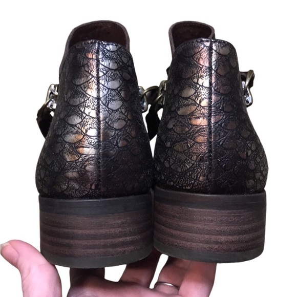 Urban Outfitter’s Very Volatile Greyson Ankle Bootie, Brown Snakeskin Heel - Picture 6 of 10